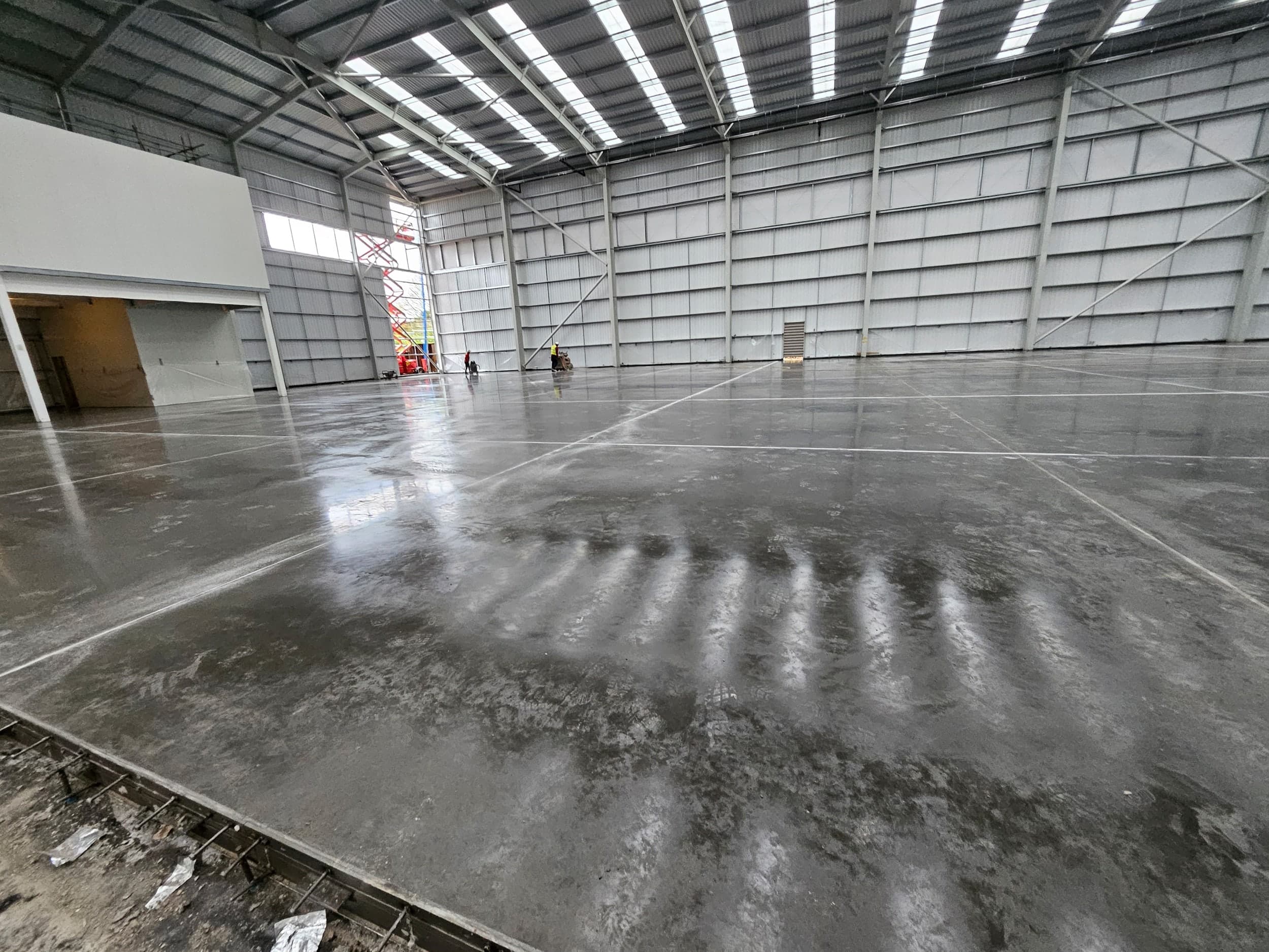 High-tolerance industrial concrete slab under construction